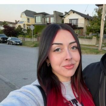 Babysitter in Burnaby: Nicole