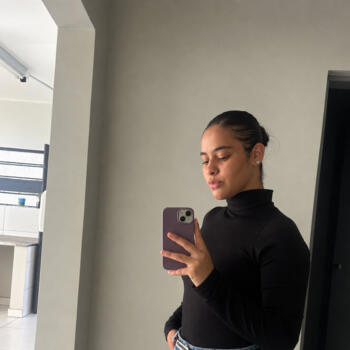 Babysitter in Brasília: Ana Julia