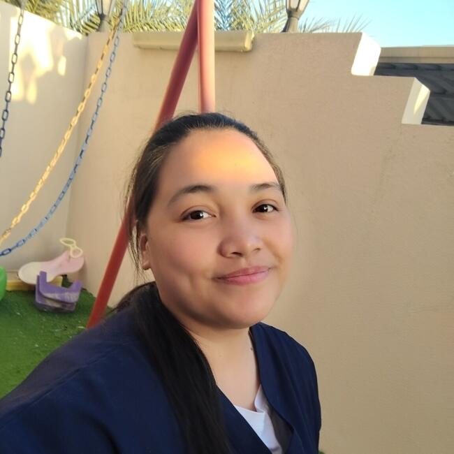 جليسة أطفال في Jazīrat Abū Z̧aby: Mary grace