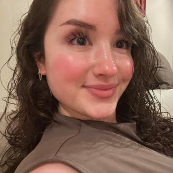 Babysitter in Northbrook: Olivia