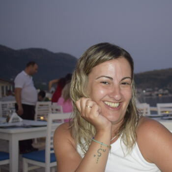 Familia Granada: Olivia
