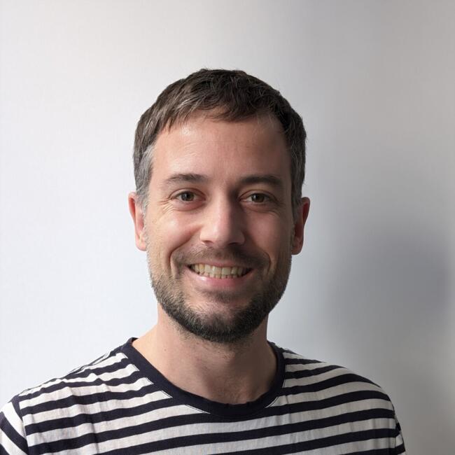 Trabajo de canguro en Barcelona: Simon