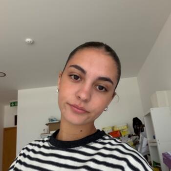 Babysitter em Porto: Martina