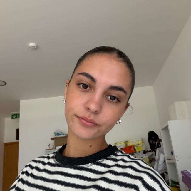 Babysitter em Porto: Martina