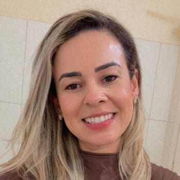 Babysitter Campinas: Cristiane