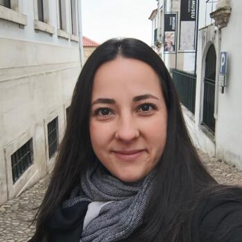 Babysitter Guimarães: Camila