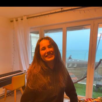Baby-sitter Miniac-Morvan: Candice