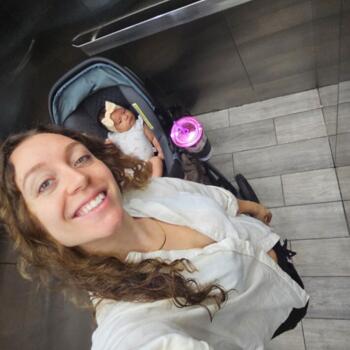 Childminder job in Tondoroque: babysitting job Arlem