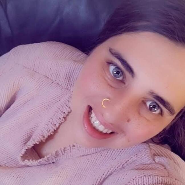 Babysitter in Napier City: Crystal