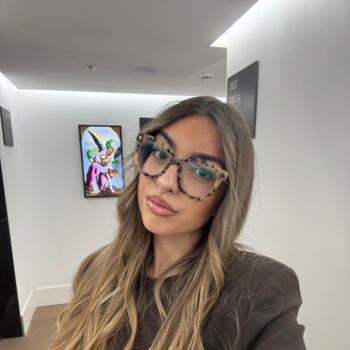 Canguro en Albacete: Angela