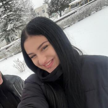 Babysitter στην περιοχή Βόλος: Elena