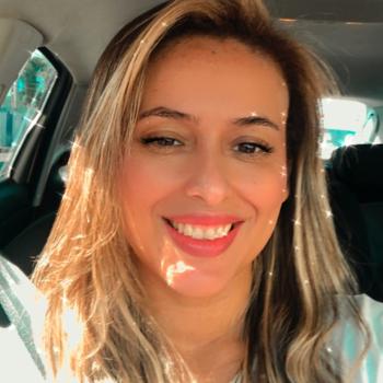 Emprego de babá em Blumenau: emprego de babá Tayane