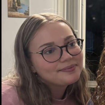 Babysitter in Orléans: Charlotte