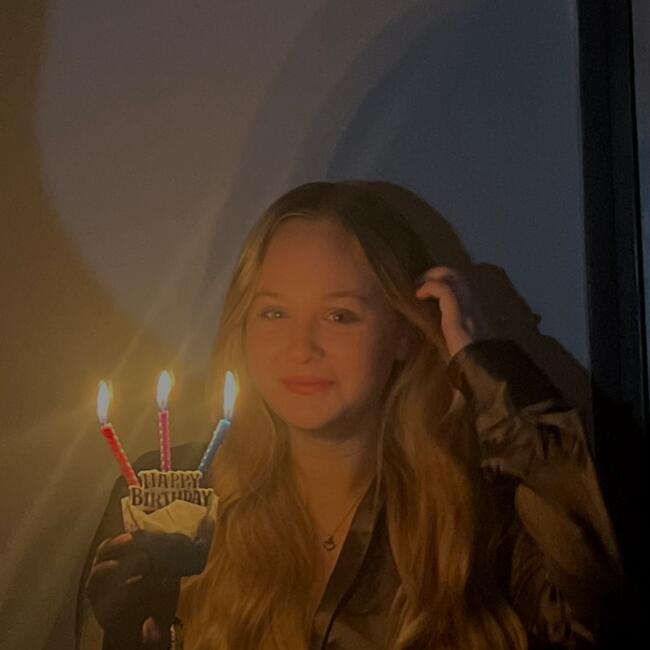 Oppas in Dordrecht: Demi