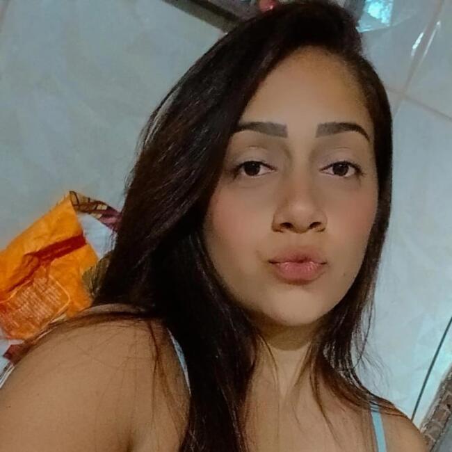 Babysitter in Praia Grande: Paola Nassar