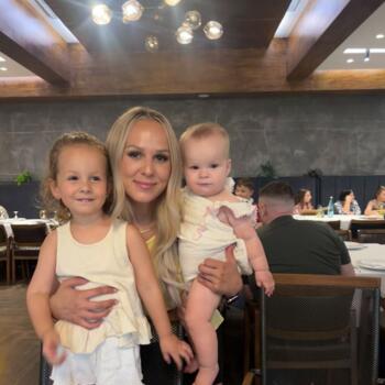 Δουλειά για babysitter στην περιοχή Mississauga: δουλειά φύλαξης παιδιών Flamur