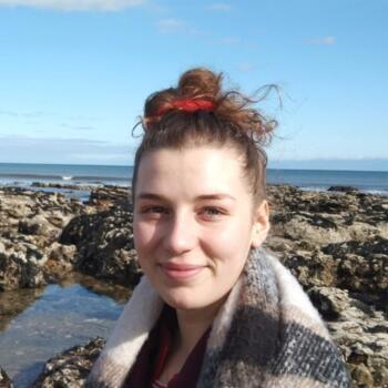 Babysitter in Nanterre: Julie