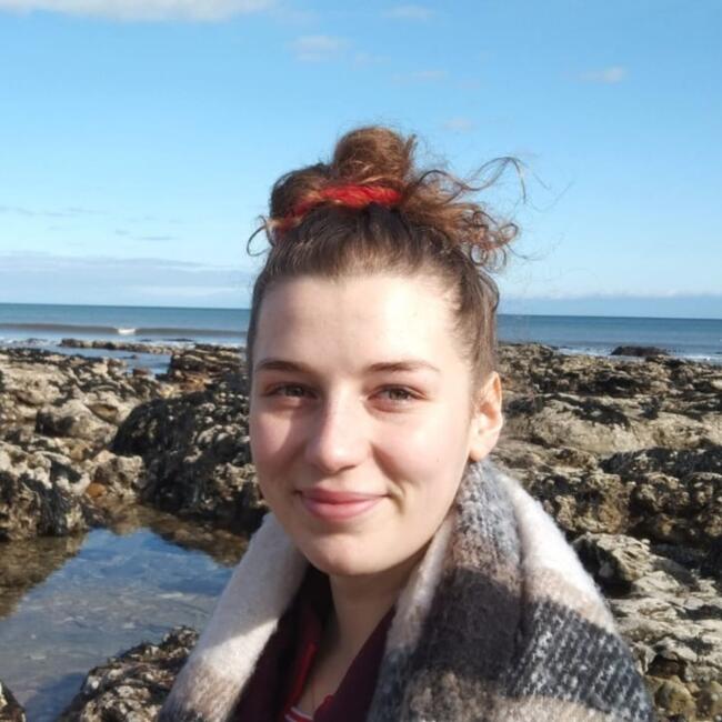 Babysitter in Nanterre: Julie