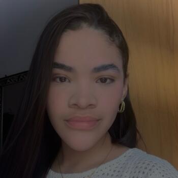 Babysitter in Belém: Agatha