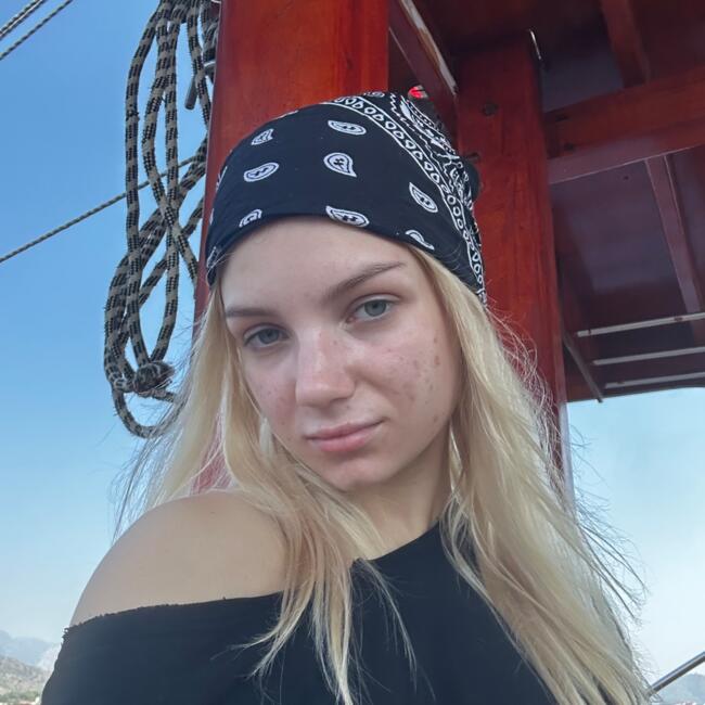 Babysitter in The Hague: Veronika