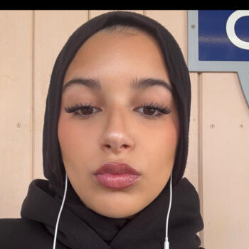 Babysitter in London: Rabab