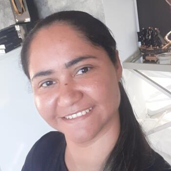 Babysitter Goiânia: Gislaine