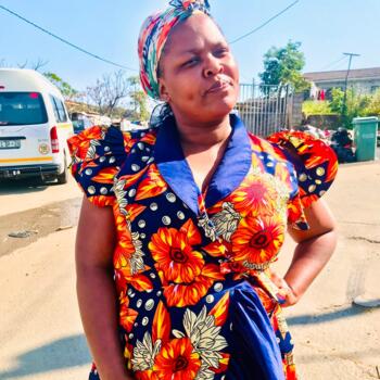 Babysitter in Newlands East: Nqobile