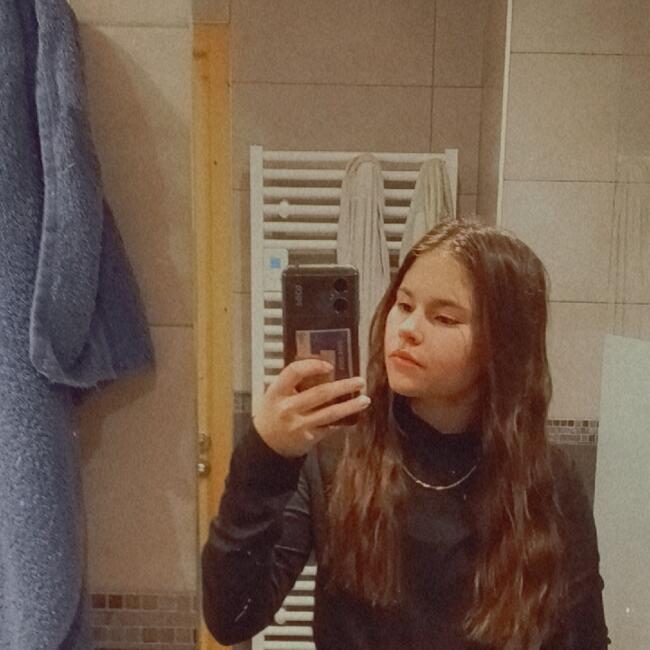 Babysitter in Lanester: Ludivine