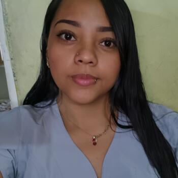 Babysitter in Armenia: Angie