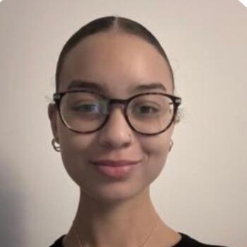 Babysitter in London: Aaliyah