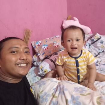 Babysitting job in Bekasi: Novandi