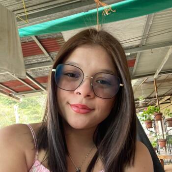 Babysitter in Santa Ana: Marcela Guido