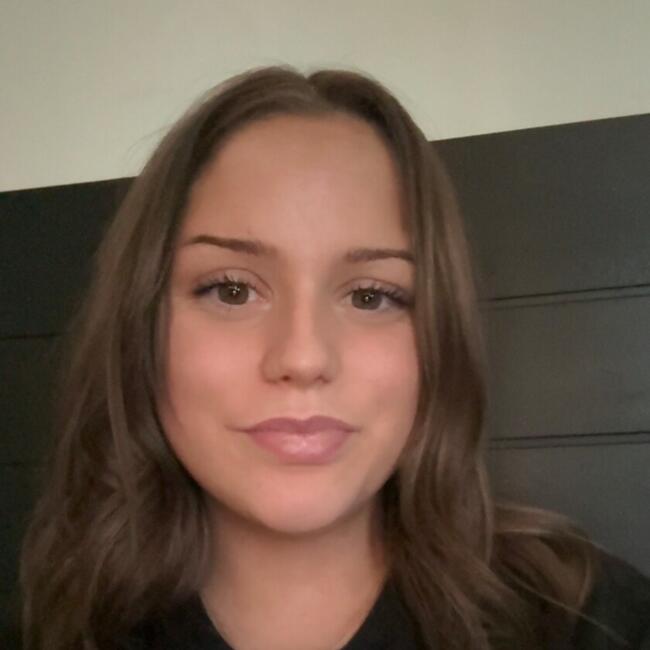 Babysitter in Bendigo: Belle