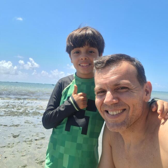 Emprego de babá em Jaboatão dos Guararapes: Daniel