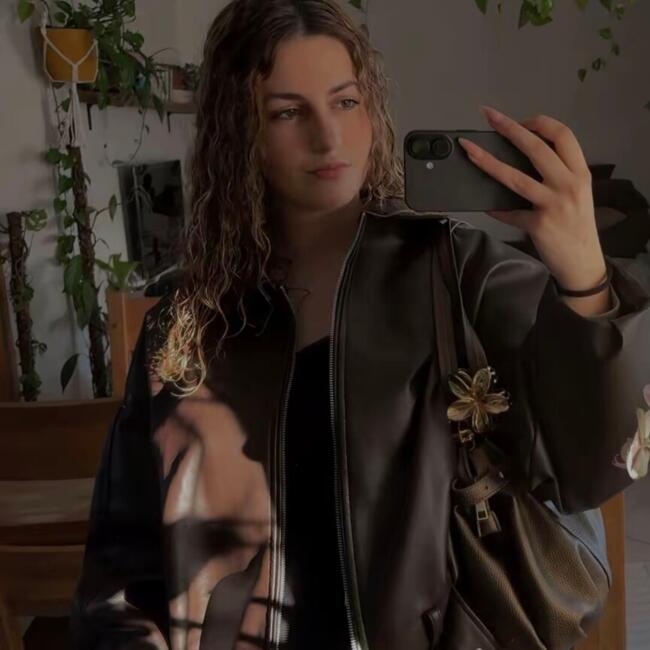 Babysitter in Laval: Margot