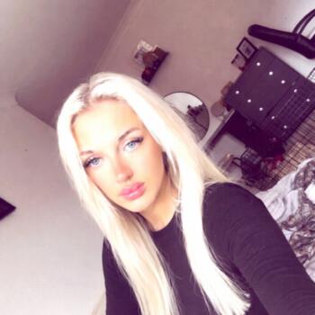 Babysitter in Newbury: Kelly