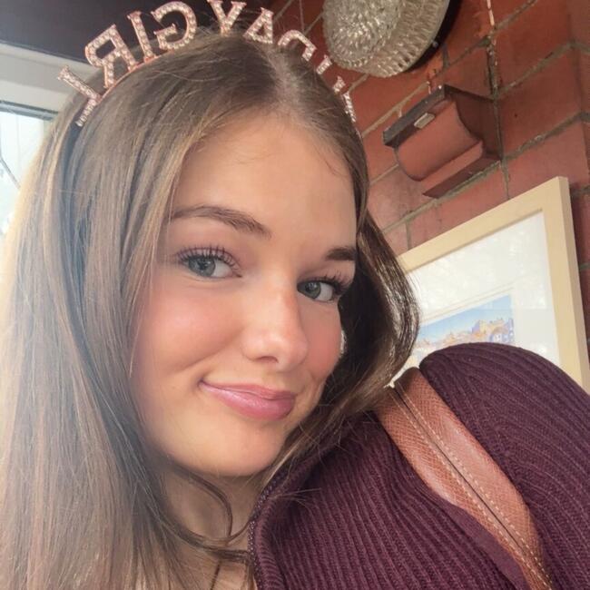 Babysitter in Bury: Tabitha