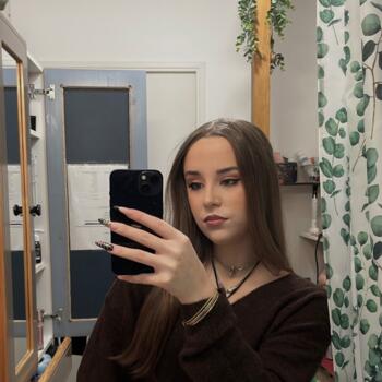 Baby-sitter Ascain: Camille de Coral