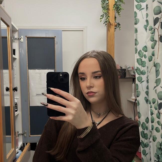 Babysitter in Ascain: Camille de Coral