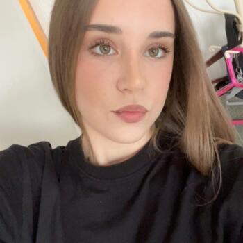 Baby-sitter Ascain: Camille de Coral