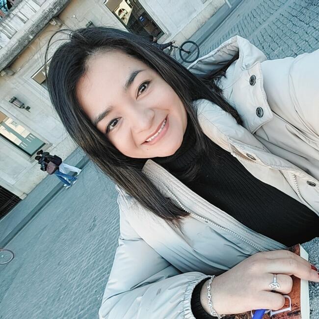 Canguro en Girona: Heydy Julissa