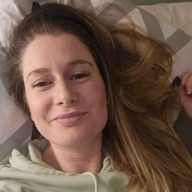 Babysitter in Saint-Georges-dOrques: Johanna