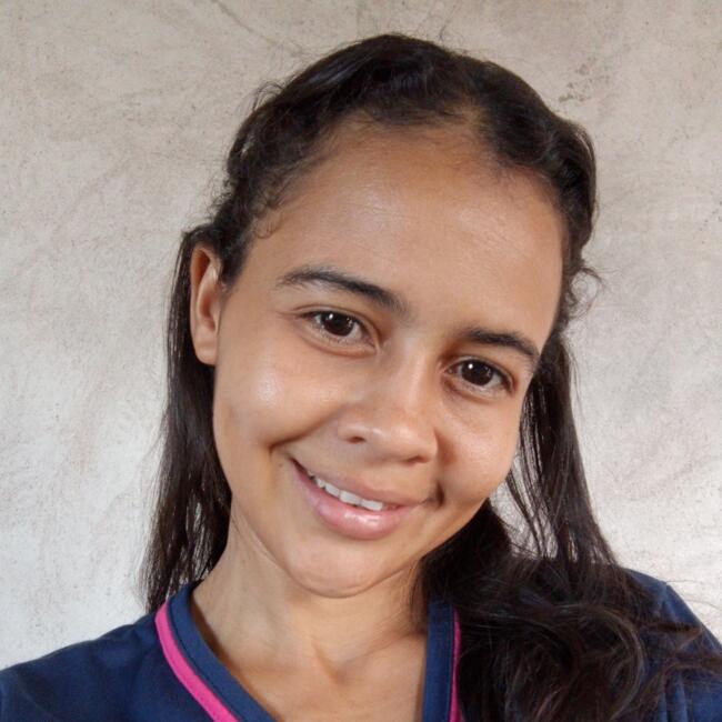 Babysitter in Parauapebas: Alana