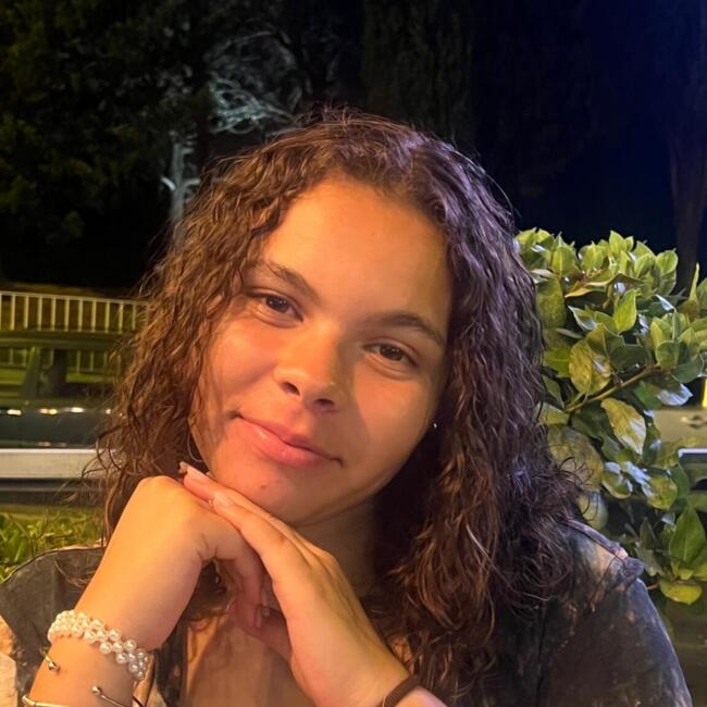 Babysitter in Paço de Arcos: Samira