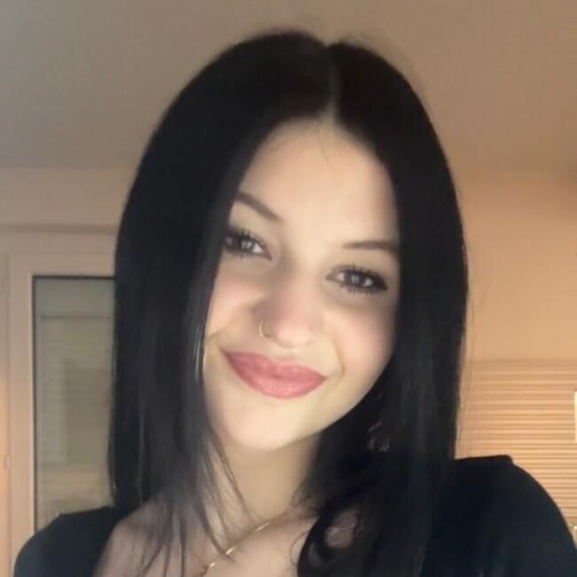 Babysitter in Bätterkinden: Lara