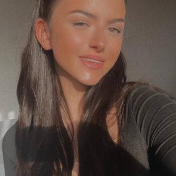 Babysitting job in Sheffield: babysitting job Sasha-may