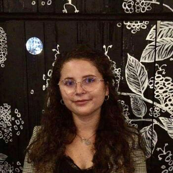 Baby-sitter in Tours: Lea