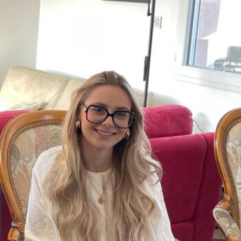 Babysitter Morancé: Clara