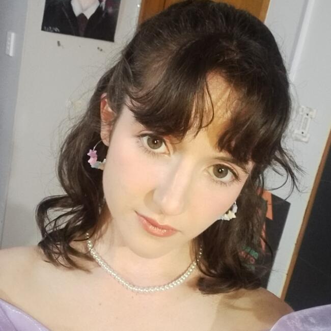 Babysitter in Dunedin: Hannah