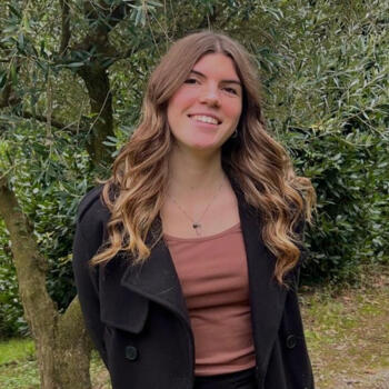 Babysitter in Saint-Victor-la-Coste: Roxane